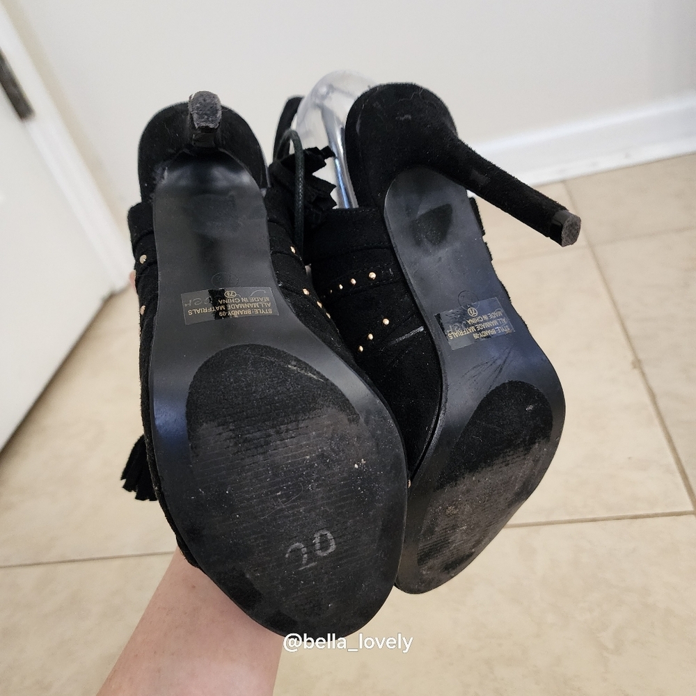 Elegant Black Laced Up Gold Studded Heels With Tassles - Picture 6 of 7